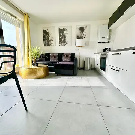 With Disneyland View! Apartamento Chessy (Seine-et-Marne)